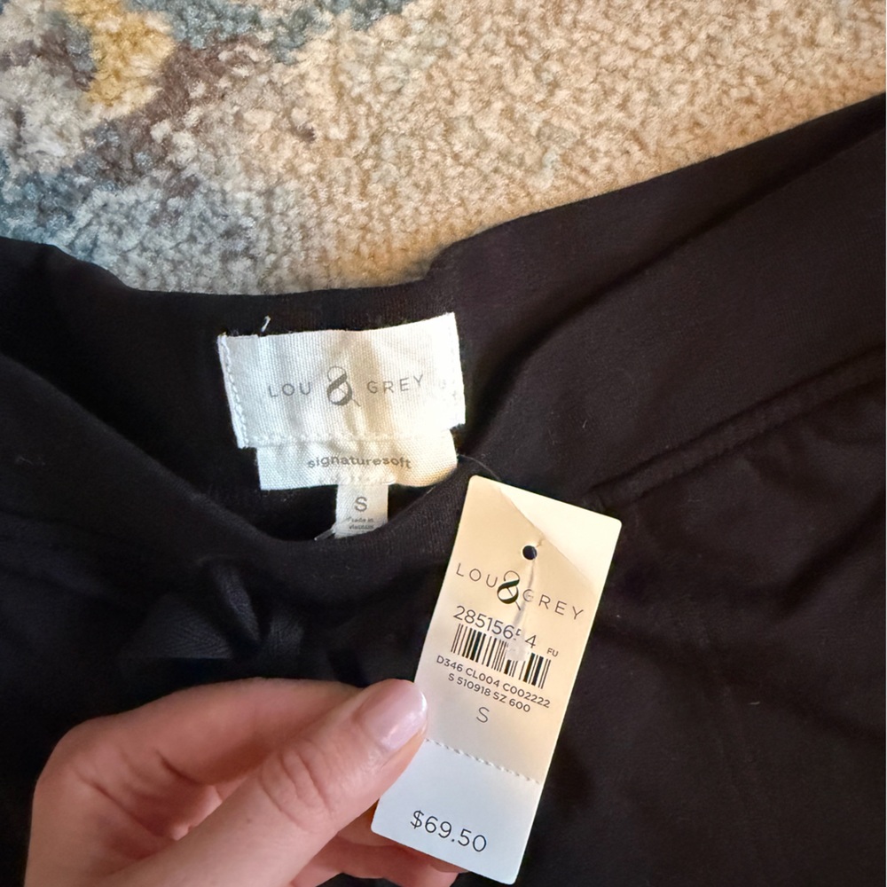 NWT Lou & Grey size small signature soft pants - Picture 2 of 2